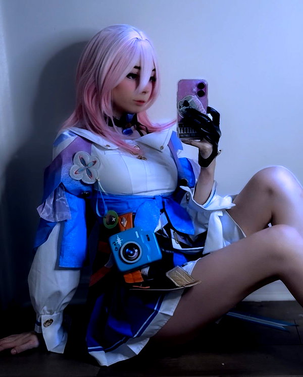 lolyomie instagram image archive image