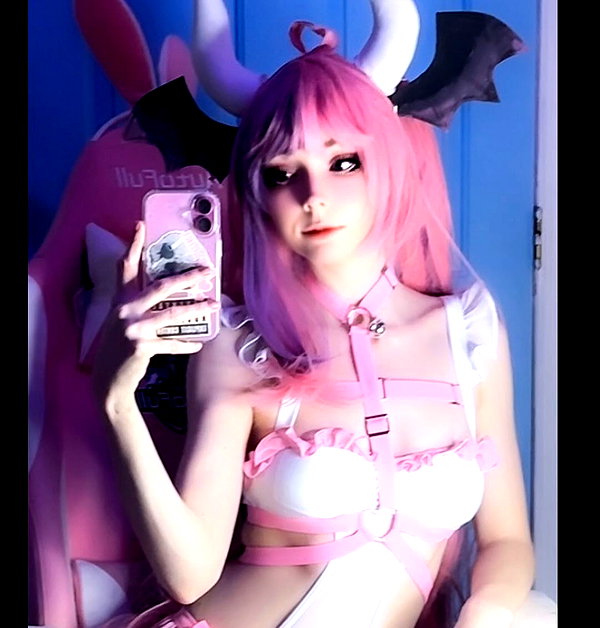 lolyomie instagram image archive image
