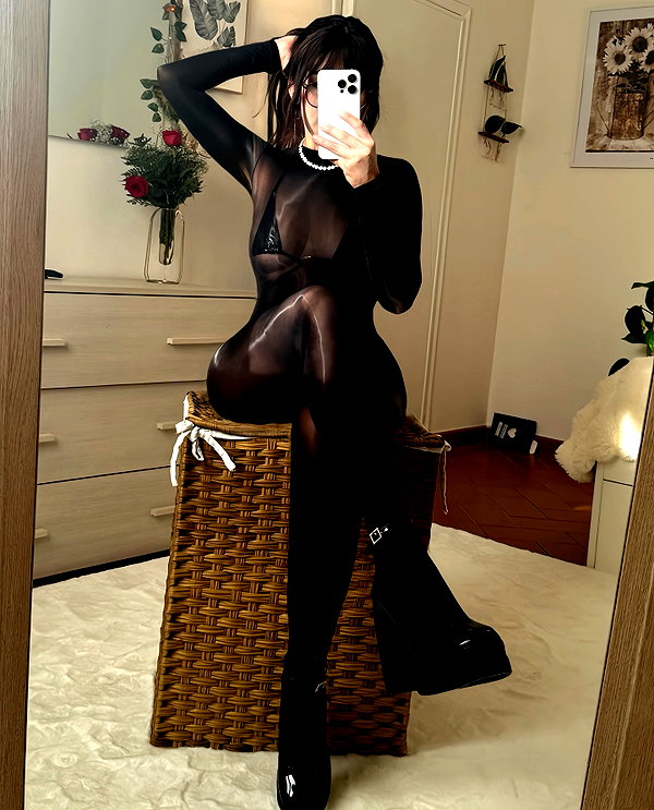 loving_eli1 instagram image archive image