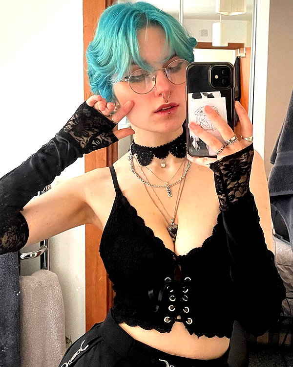 lyracr0w0 instagram image archive image