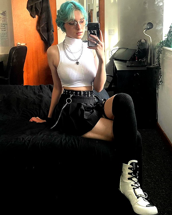 lyracr0w0 instagram image archive image