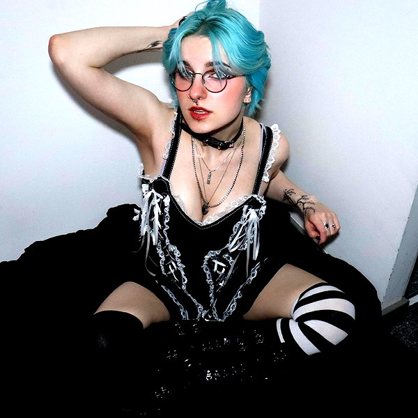 lyracr0w0 instagram image archive image