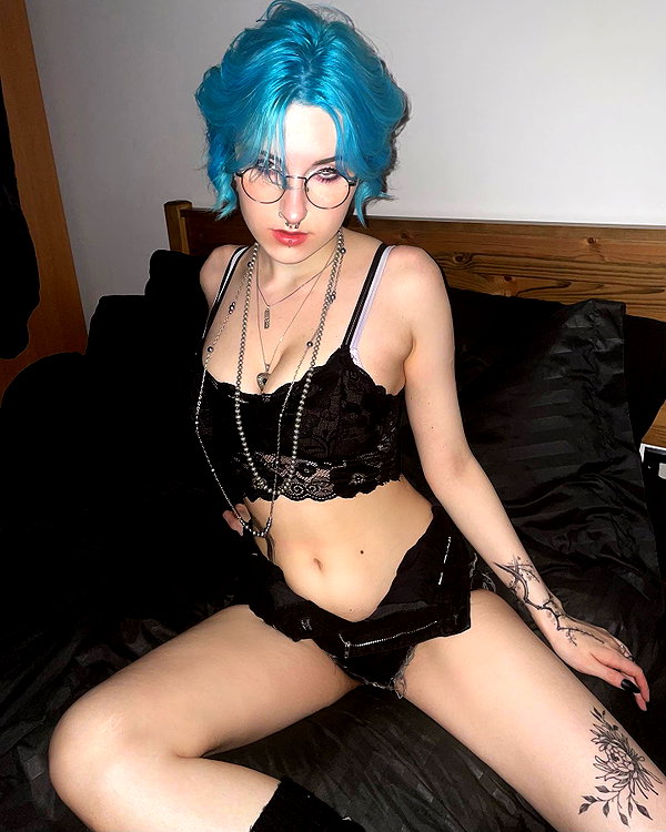 lyracr0w0 instagram image archive image