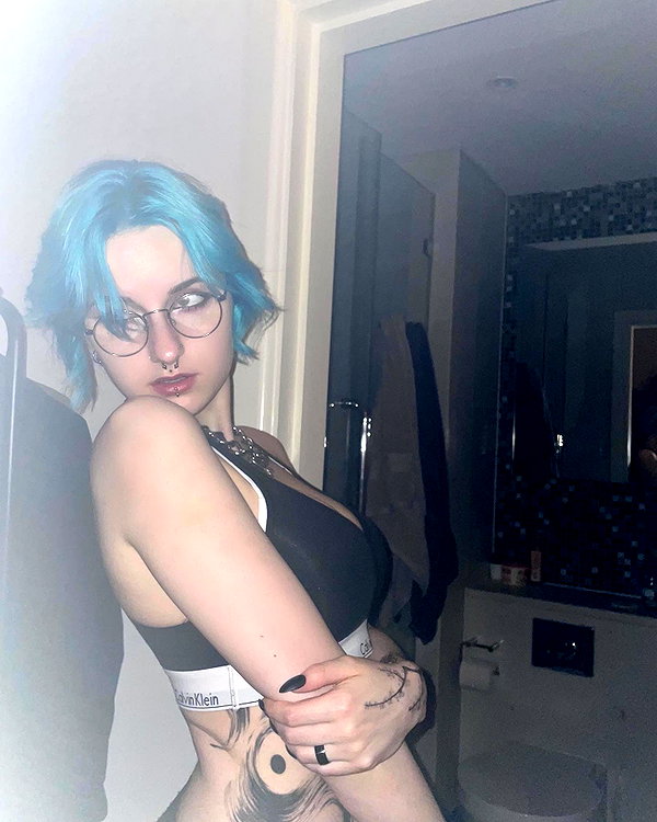 lyracr0w0 instagram image archive image