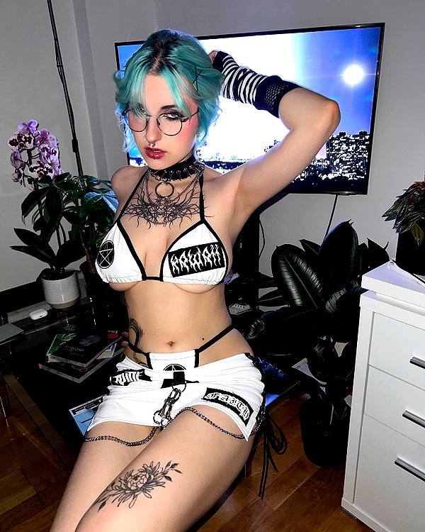 lyracr0w0 instagram image archive image