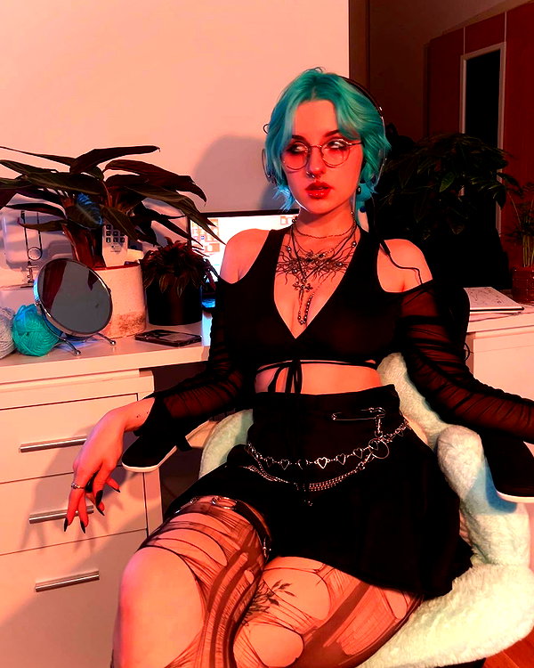 lyracr0w0 instagram image archive image
