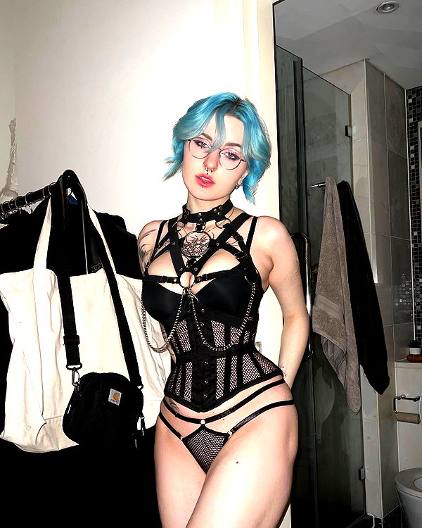 lyracr0w0 instagram image archive image