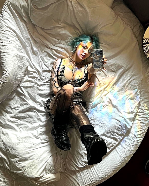 lyracr0w0 instagram image archive image