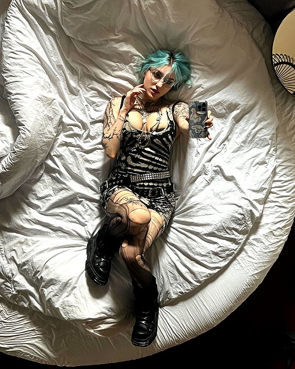 lyracr0w0 instagram image archive image