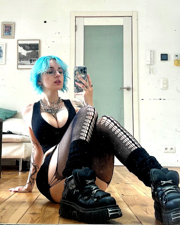 lyracr0w0 instagram image archive image