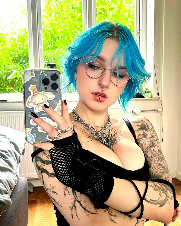lyracr0w0 instagram image archive image