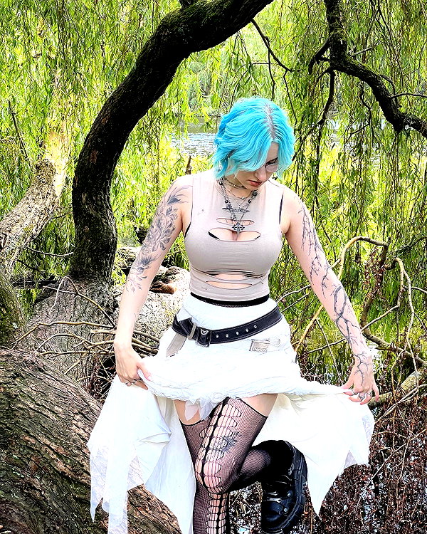 lyracr0w0 instagram image archive image