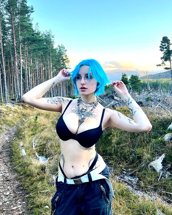 lyracr0w0 instagram image archive image