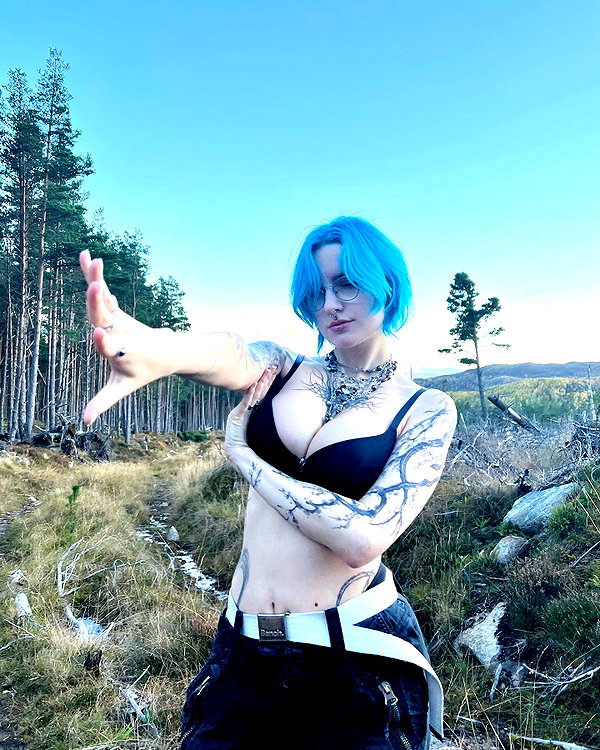 lyracr0w0 instagram image archive image