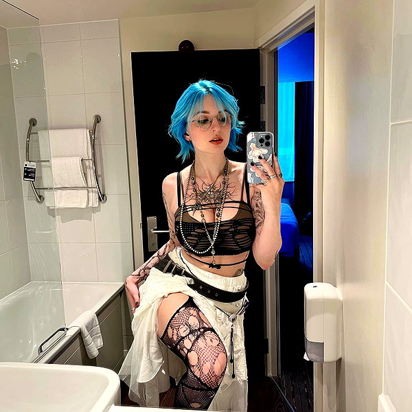 lyracr0w0 instagram image archive image