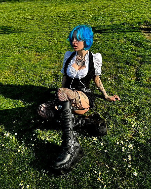 lyracr0w0 instagram image archive image