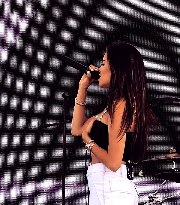 madisonbeer instagram image archive image