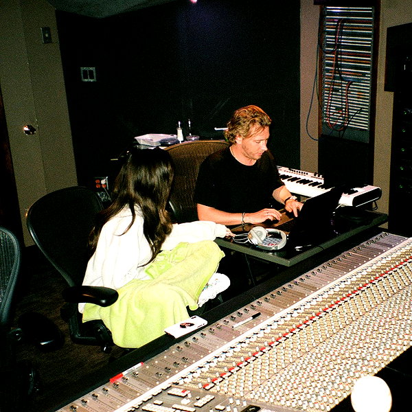 madisonbeer instagram image archive image