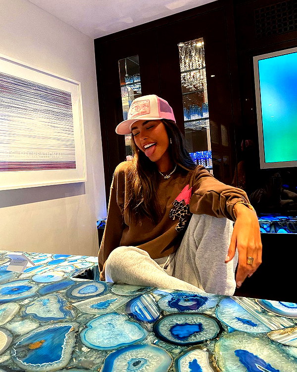 madisonbeer instagram image archive image