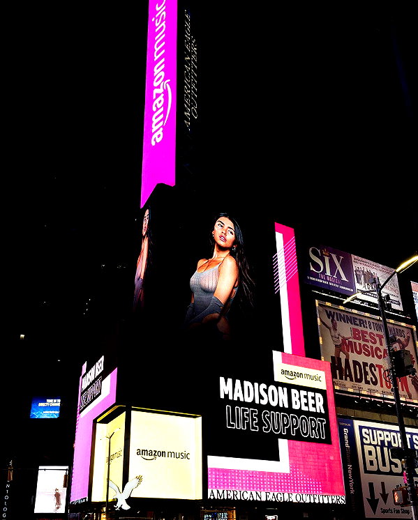 madisonbeer instagram image archive image