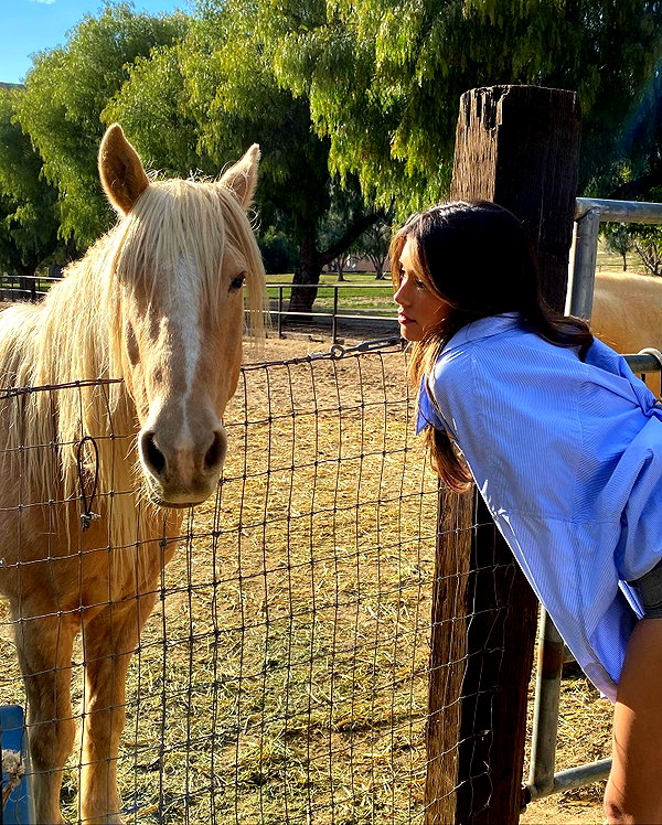 madisonbeer instagram image archive image