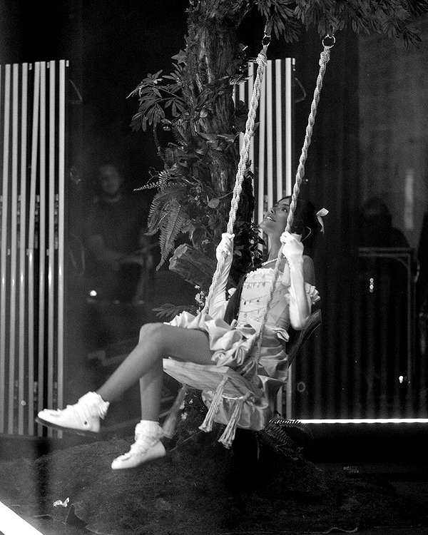 madisonbeer instagram image archive image