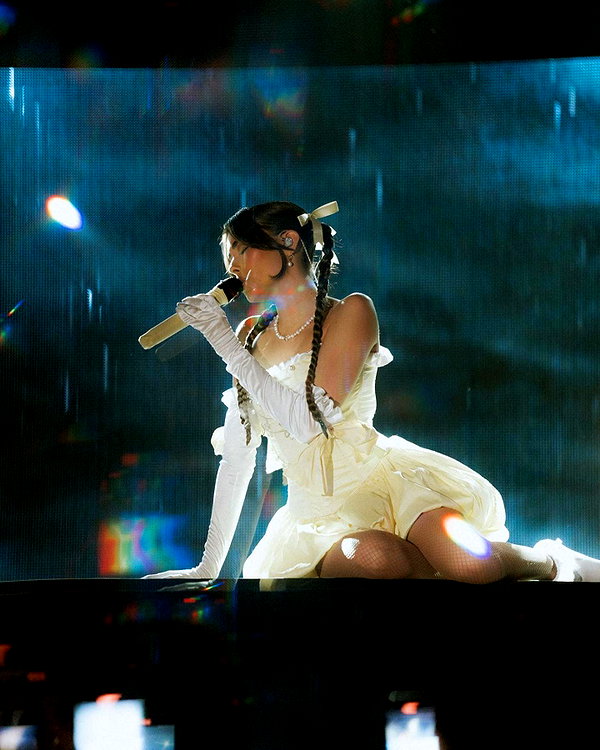 madisonbeer instagram image archive image