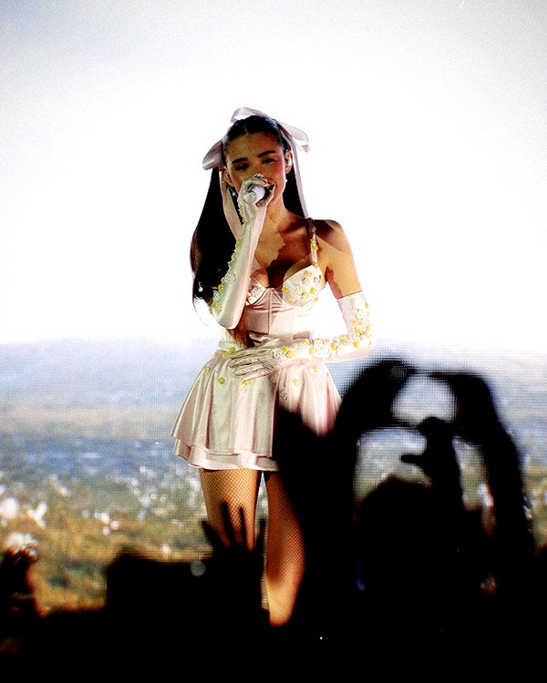 madisonbeer instagram image archive image
