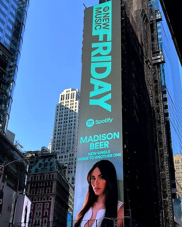 madisonbeer instagram image archive image