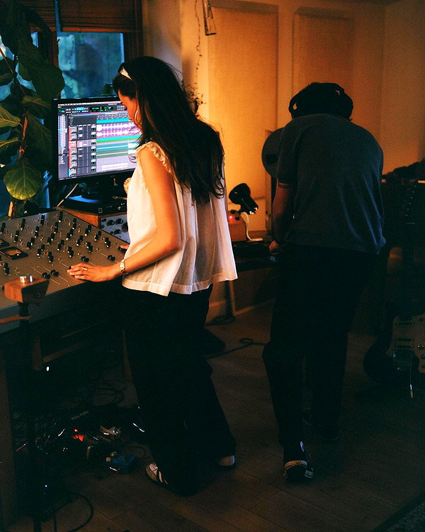 madisonbeer instagram image archive image