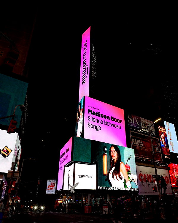 madisonbeer instagram image archive image