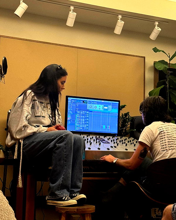 madisonbeer instagram image archive image