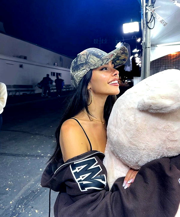 madisonbeer instagram image archive image