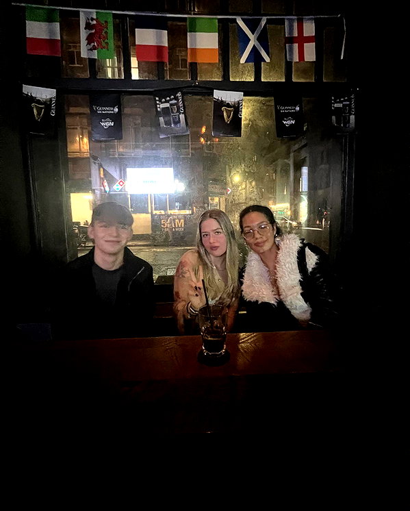 maeve.edwards.x instagram image archive image
