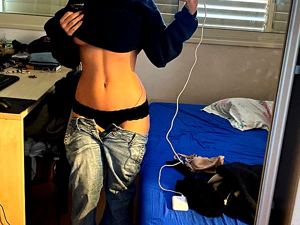 manic__sexdoll instagram image archive image