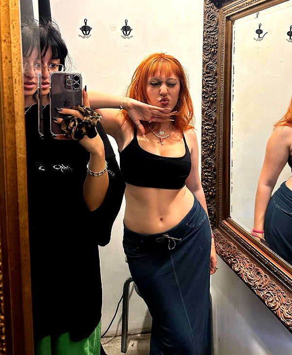 manic__sexdoll instagram image archive image