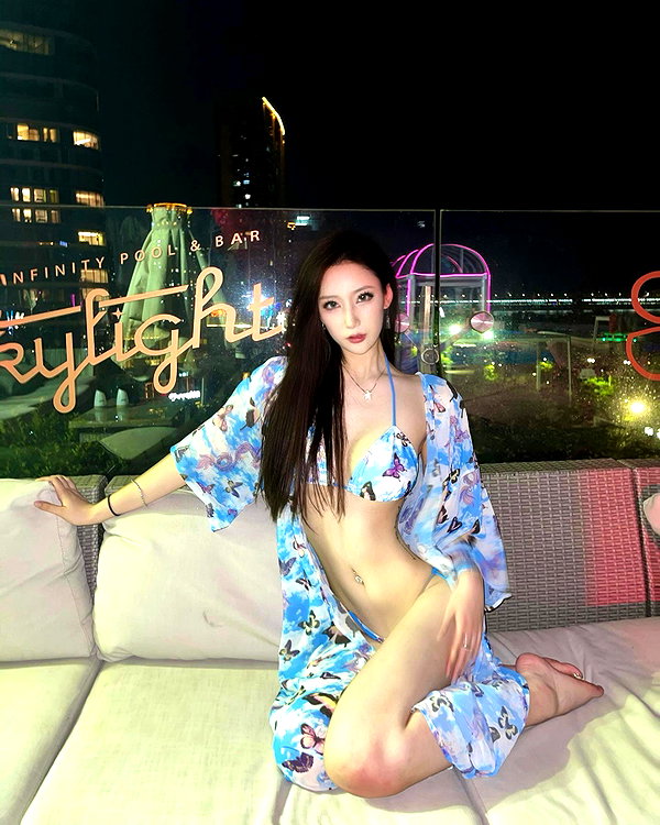 maymay_hitomi instagram image archive image