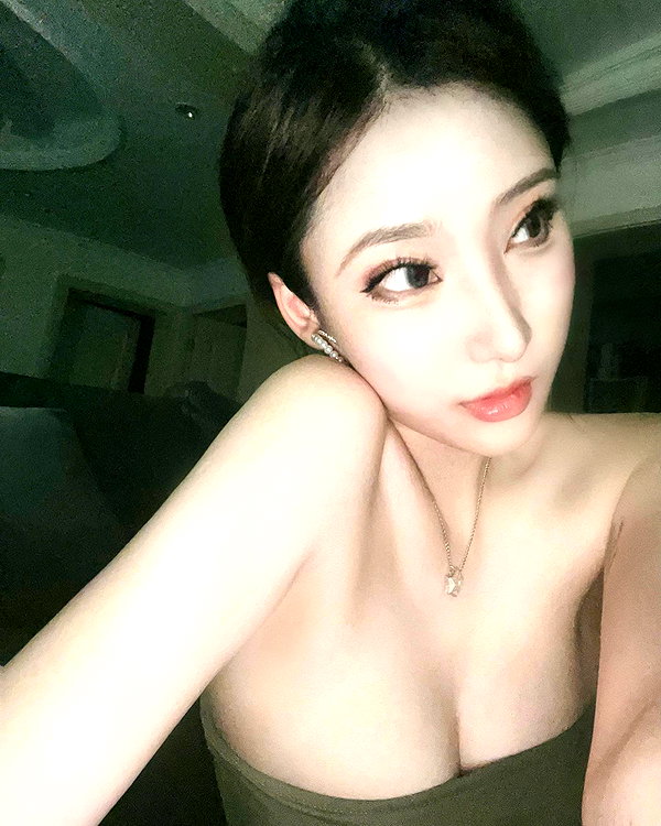maymay_hitomi instagram image archive image