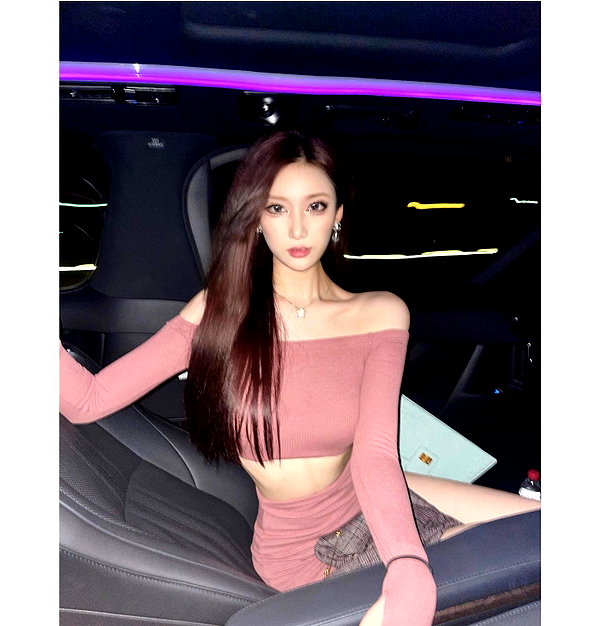 maymay_hitomi instagram image archive image