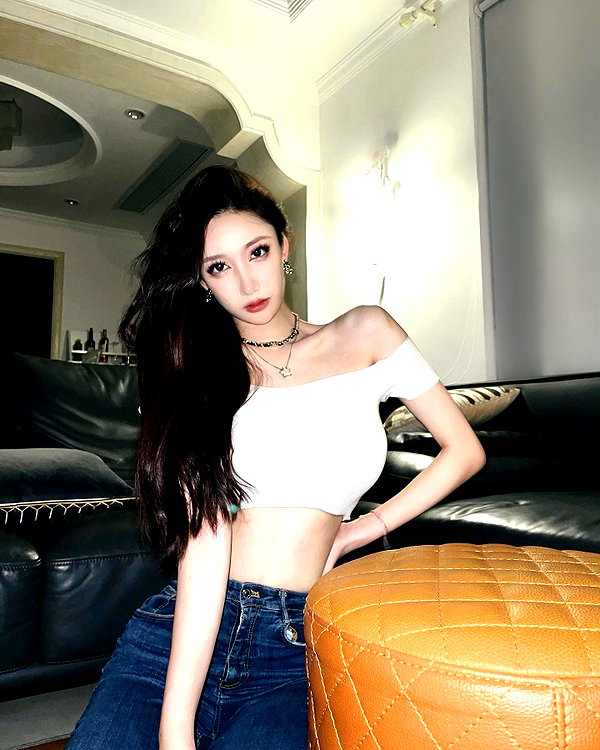 maymay_hitomi instagram image archive image