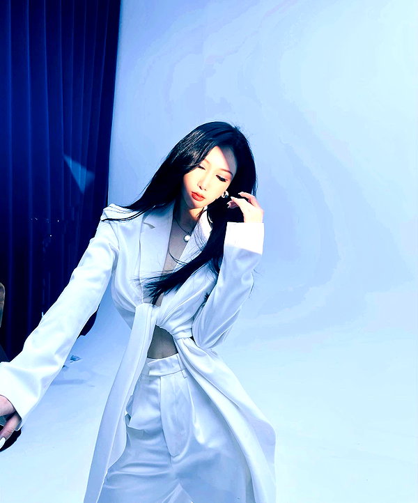maymay_hitomi instagram image archive image