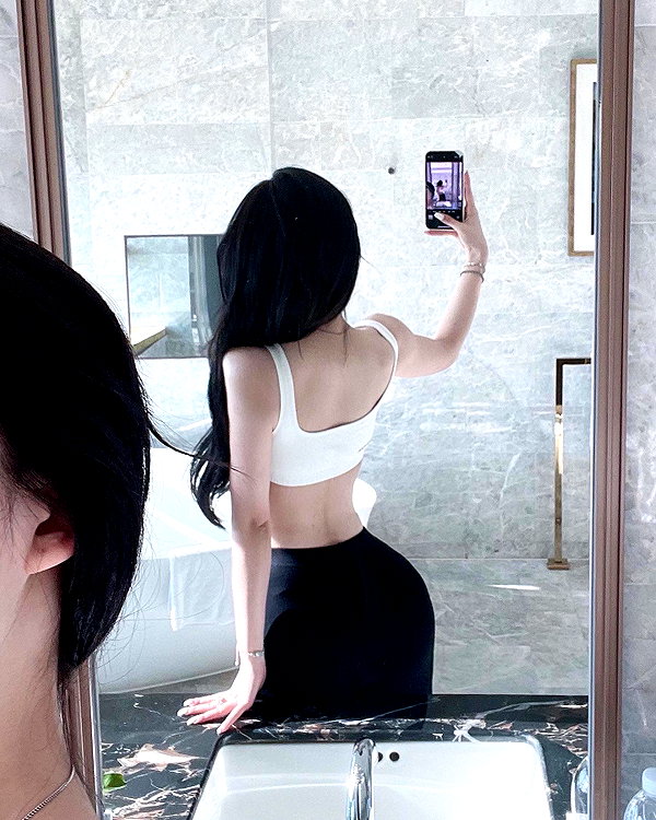 maymay_hitomi instagram image archive image