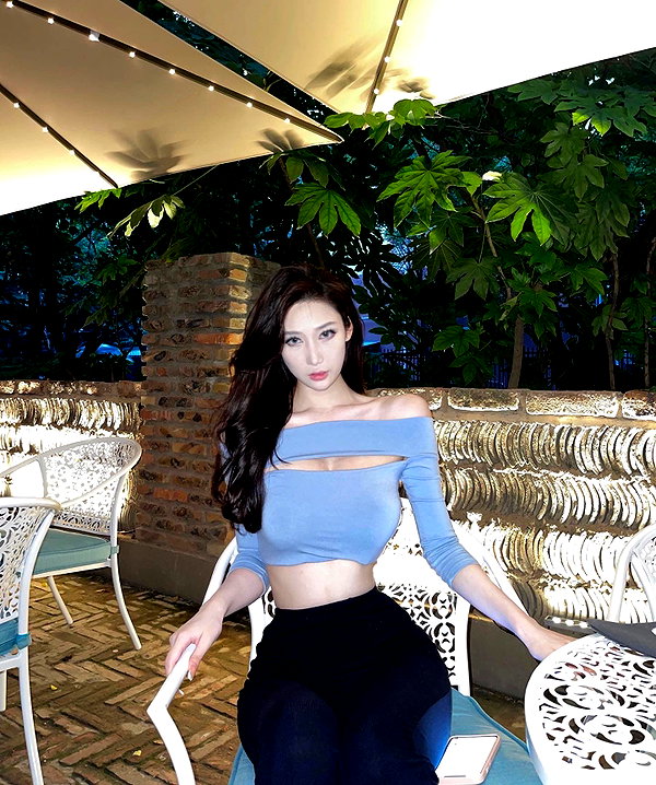 maymay_hitomi instagram image archive image