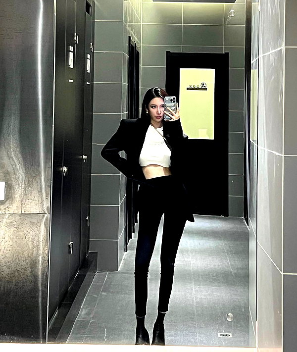 maymay_hitomi instagram image archive image