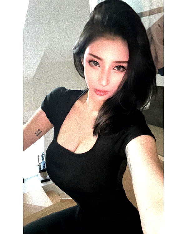 maymay_hitomi instagram image archive image