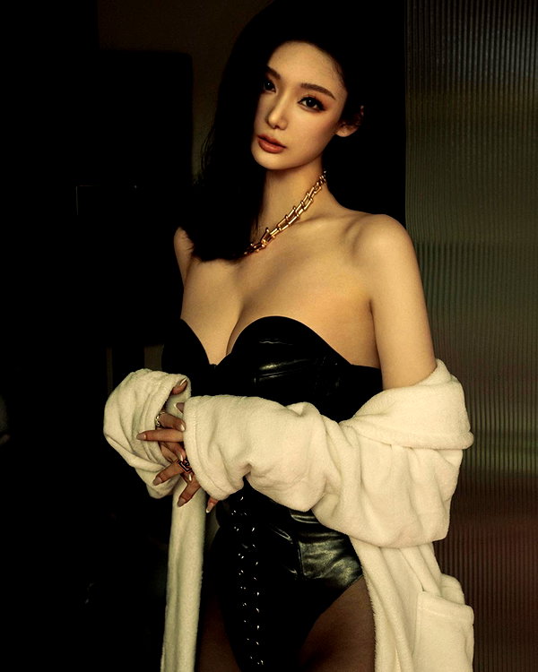 maymay_hitomi instagram image archive image
