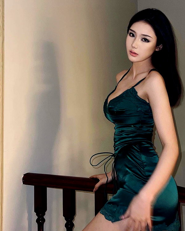 maymay_hitomi instagram image archive image