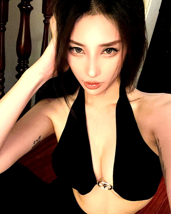 maymay_hitomi instagram image archive image