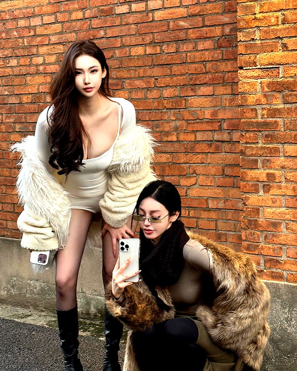 maymay_hitomi instagram image archive image