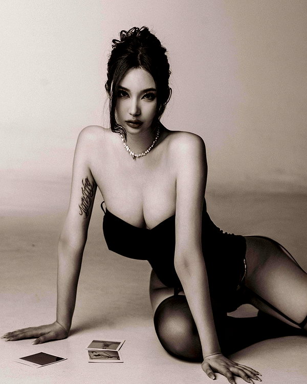 maymay_hitomi instagram image archive image